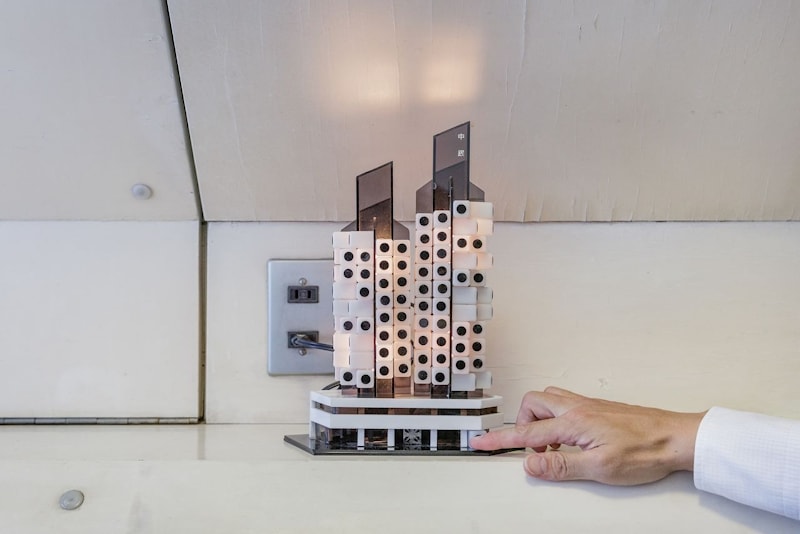 Модель башни Накагин в комнате одного из жильцов. Фото: nippon